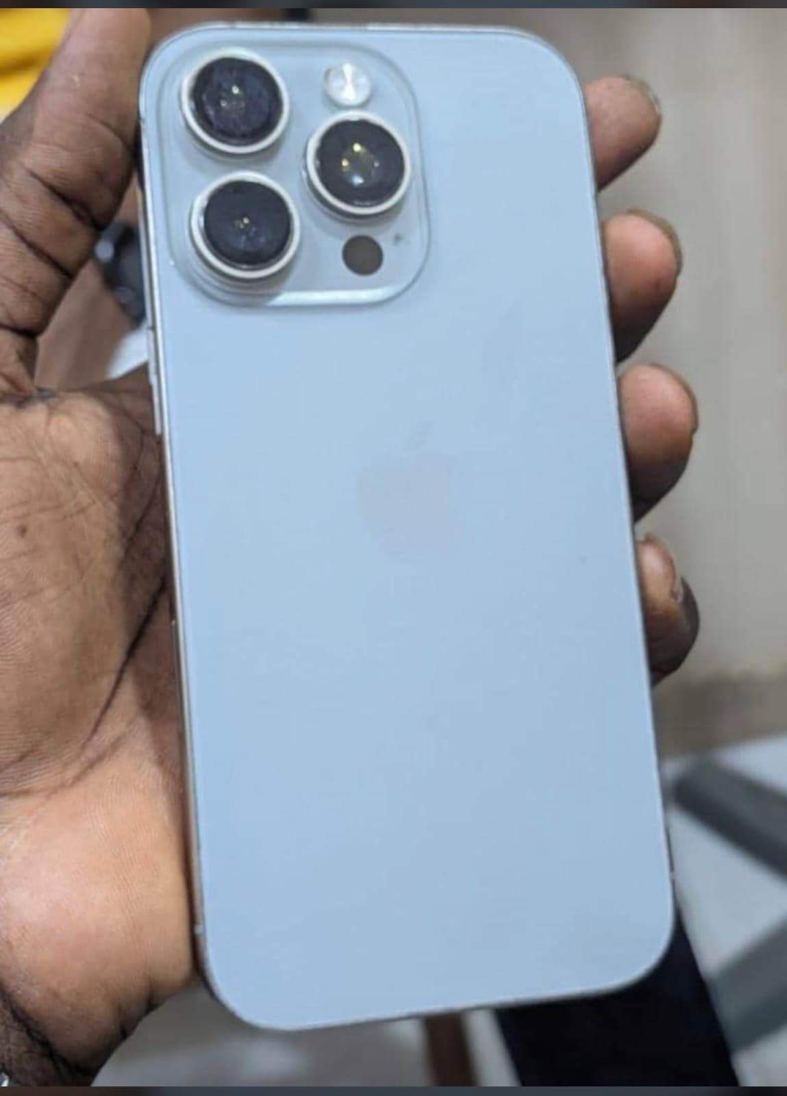Game console & Pads , phones 📱 available